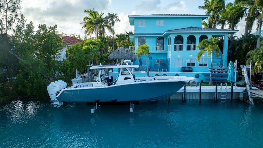 380 CC Adventure 38ft Tidewater Yacht For Sale