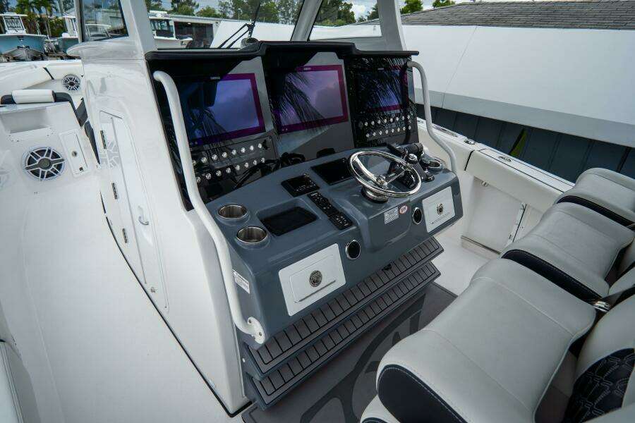 380 CC Adventure 38ft Tidewater Yacht For Sale