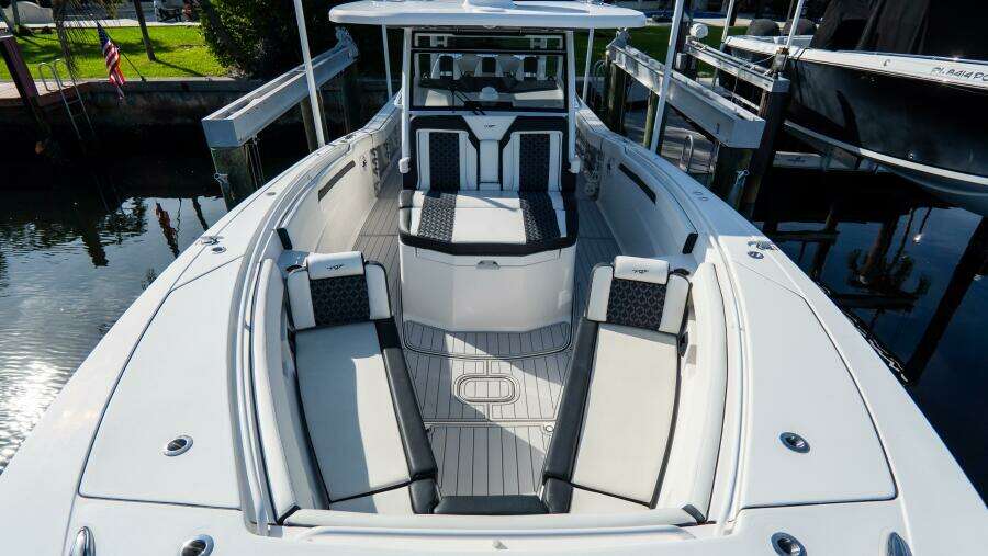 380 CC Adventure 38ft Tidewater Yacht For Sale