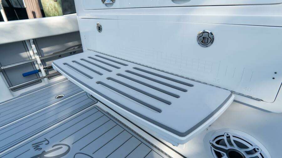 380 CC Adventure 38ft Tidewater Yacht For Sale