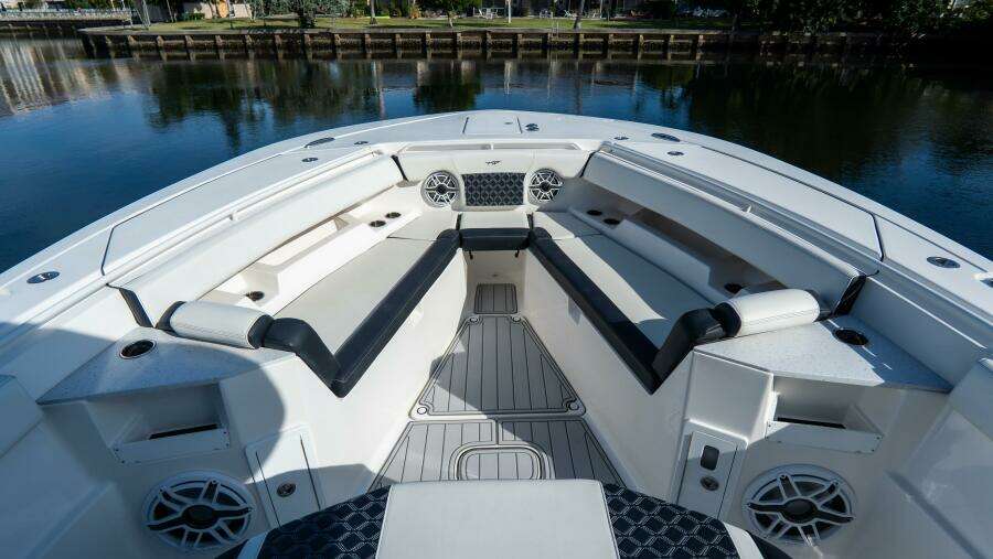 380 CC Adventure 38ft Tidewater Yacht For Sale
