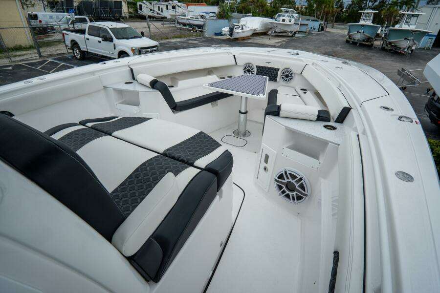 380 CC Adventure 38ft Tidewater Yacht For Sale