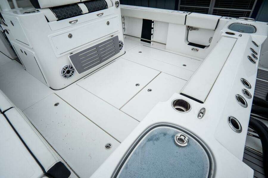 380 CC Adventure 38ft Tidewater Yacht For Sale