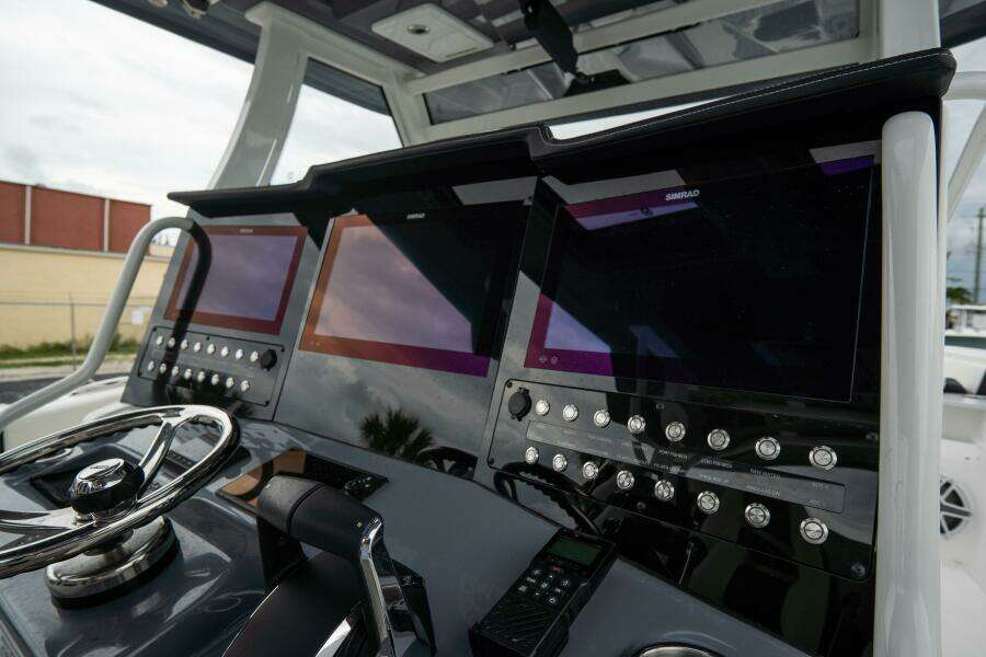 380 CC Adventure 38ft Tidewater Yacht For Sale