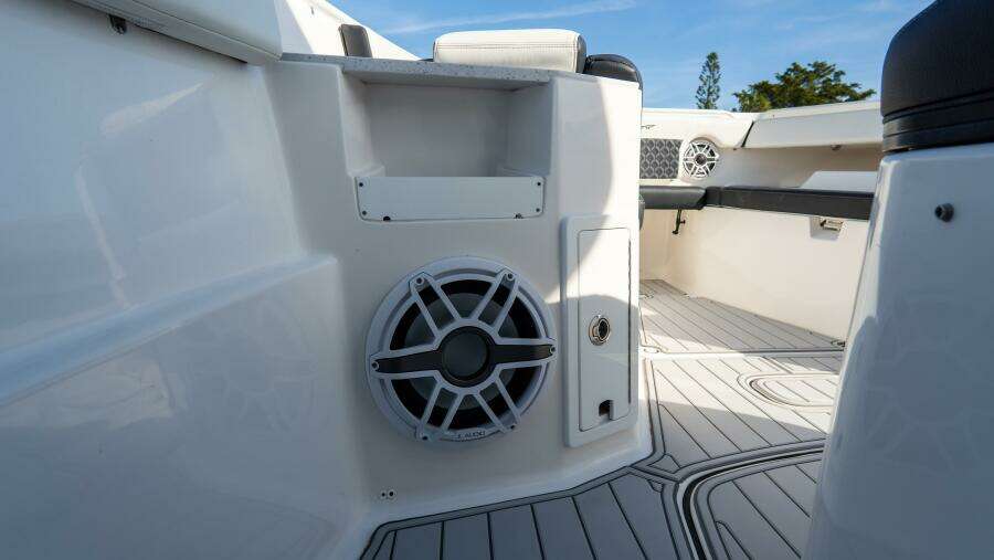 380 CC Adventure 38ft Tidewater Yacht For Sale