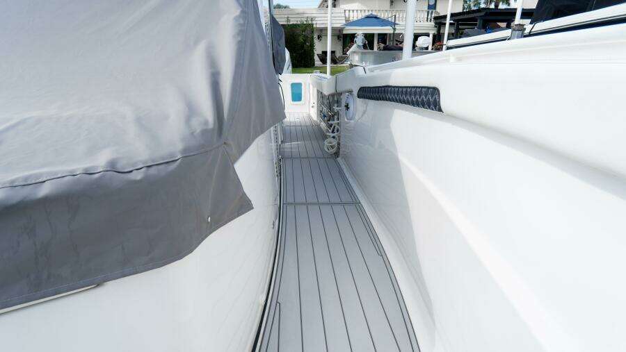 380 CC Adventure 38ft Tidewater Yacht For Sale