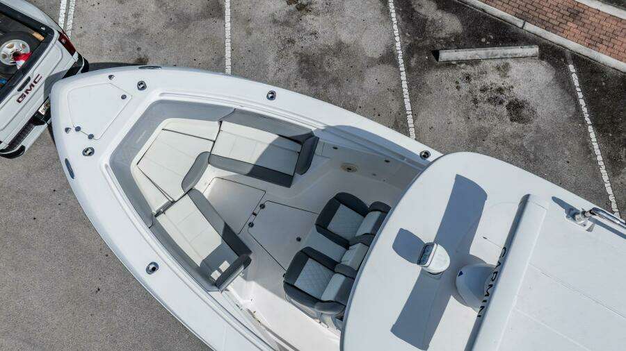 33ft Everglades Yacht For Sale