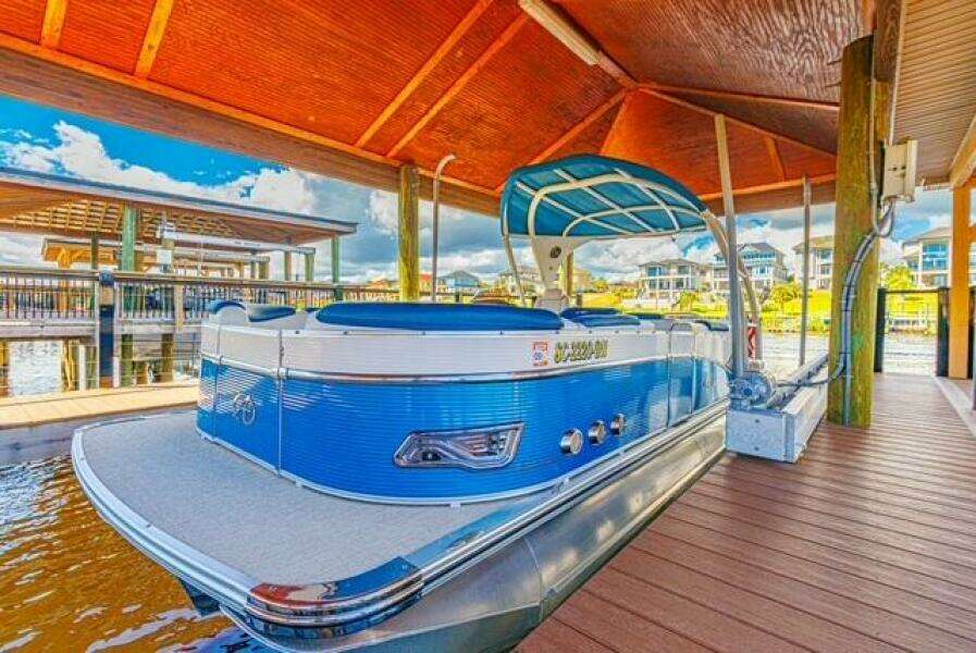 26ft Avalon Yacht For Sale