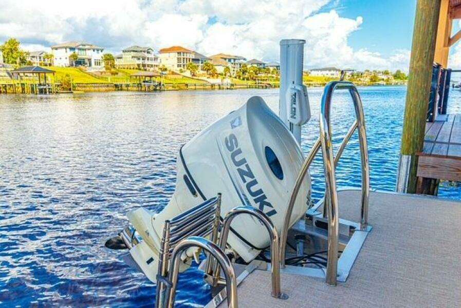 26ft Avalon Yacht For Sale