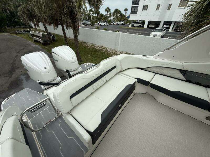 34ft Regal Yacht For Sale