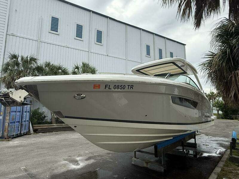 34ft Regal Yacht For Sale