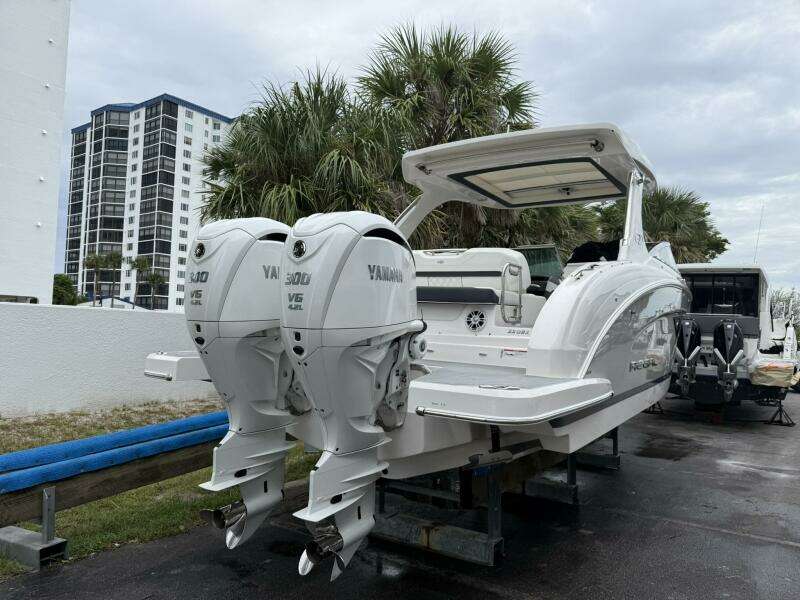 34ft Regal Yacht For Sale