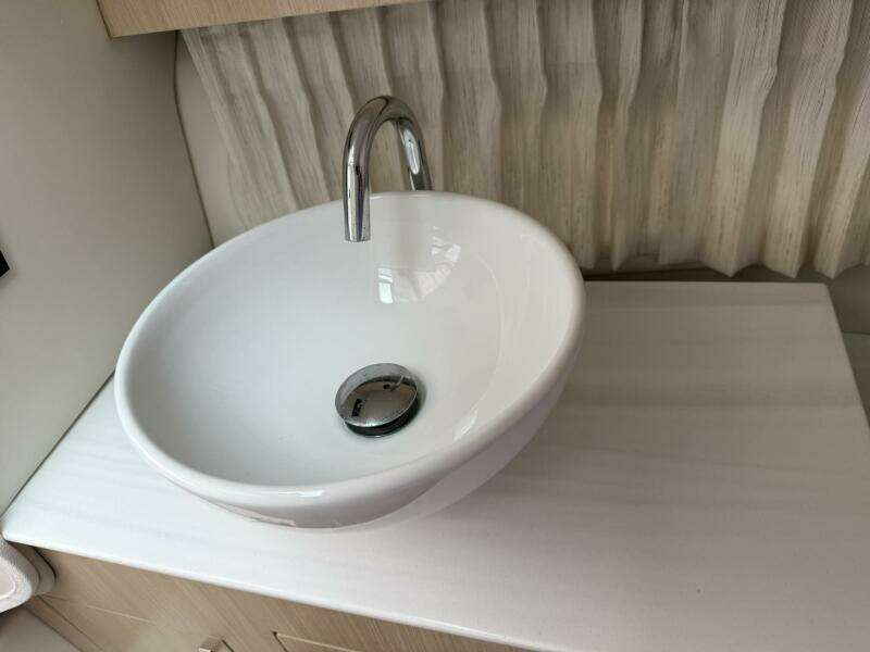 34ft Regal Yacht For Sale