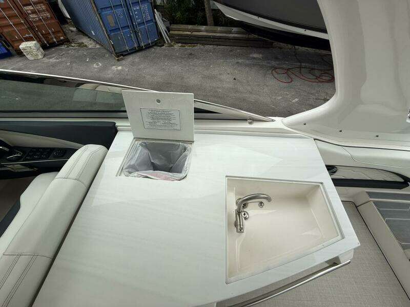 34ft Regal Yacht For Sale