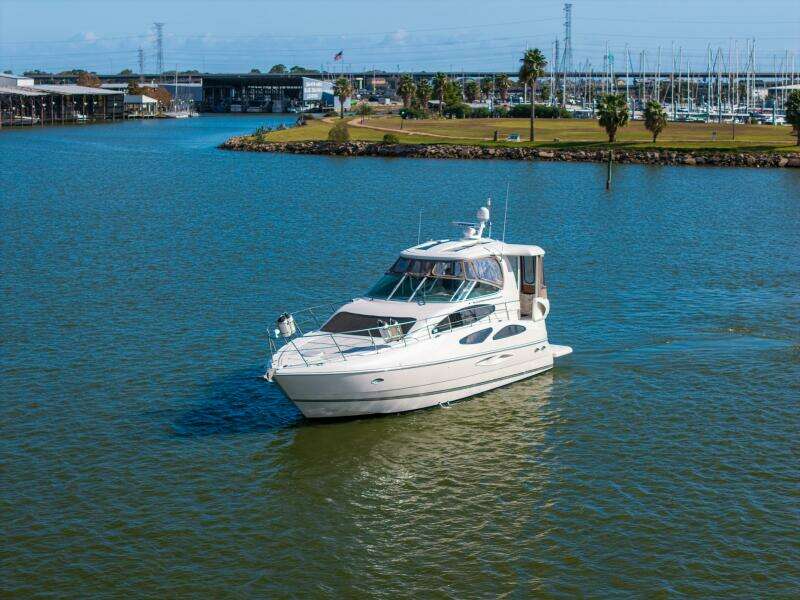 2005 Cruisers 455 Motor Yacht 