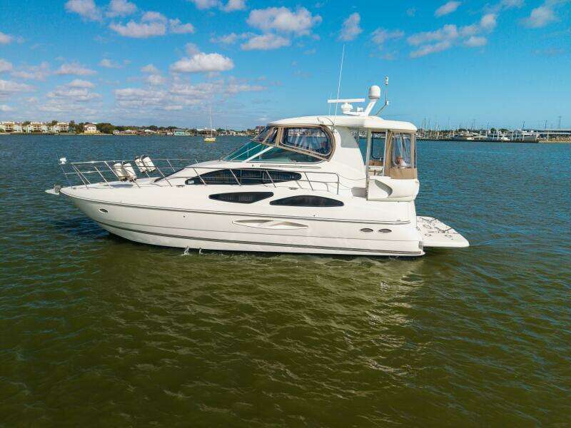 2005 Cruisers 455 Motor Yacht 