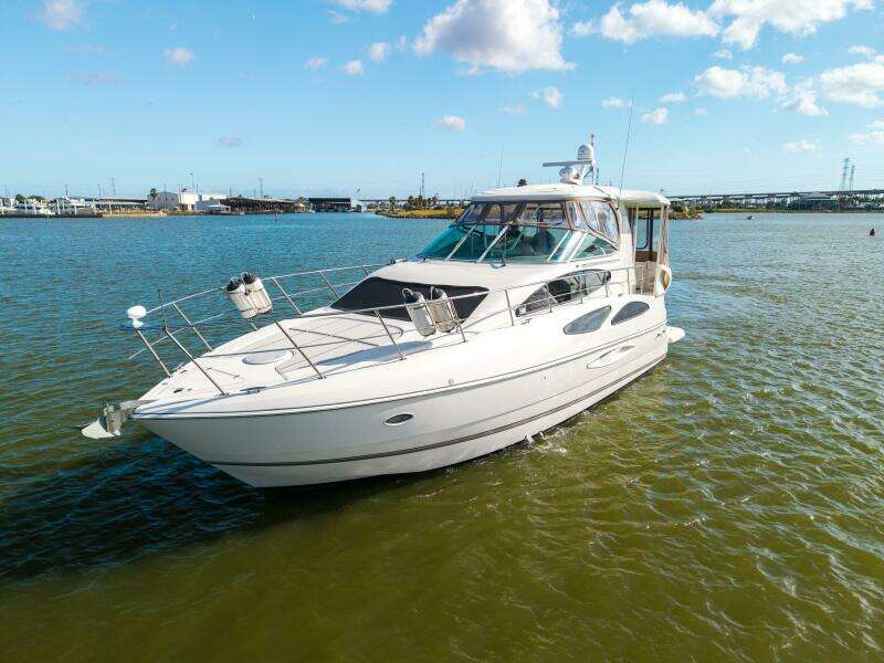 2005 Cruisers 455 Motor Yacht 