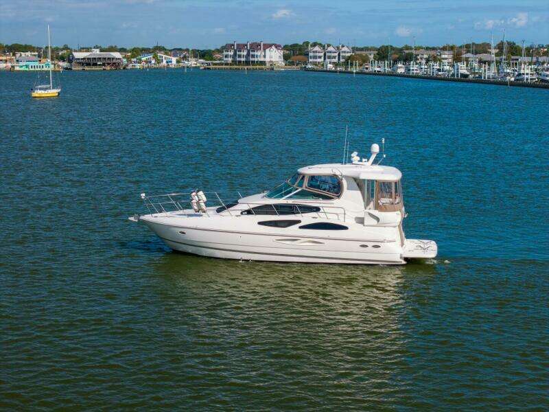 2005 Cruisers 455 Motor Yacht 