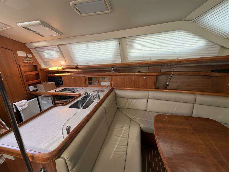 44ft Hunter Yacht For Sale