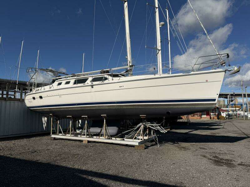44ft Hunter Yacht For Sale