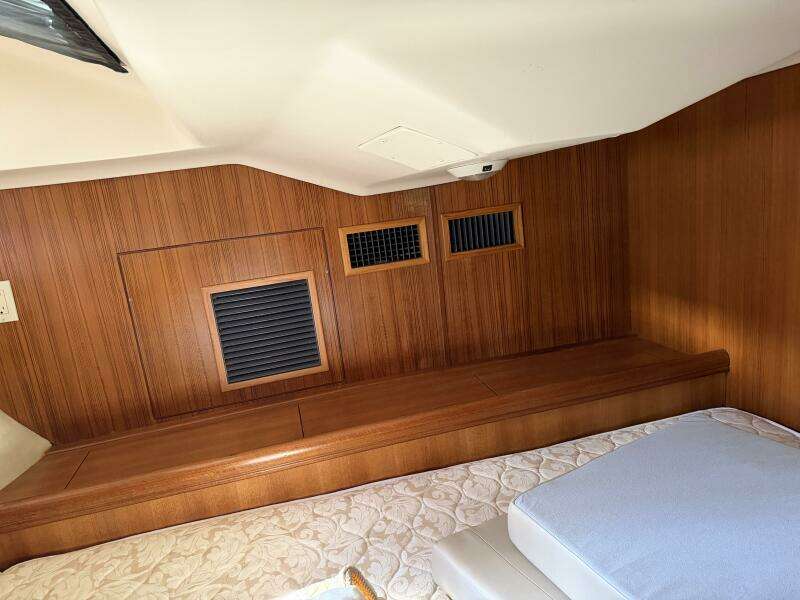 44ft Hunter Yacht For Sale