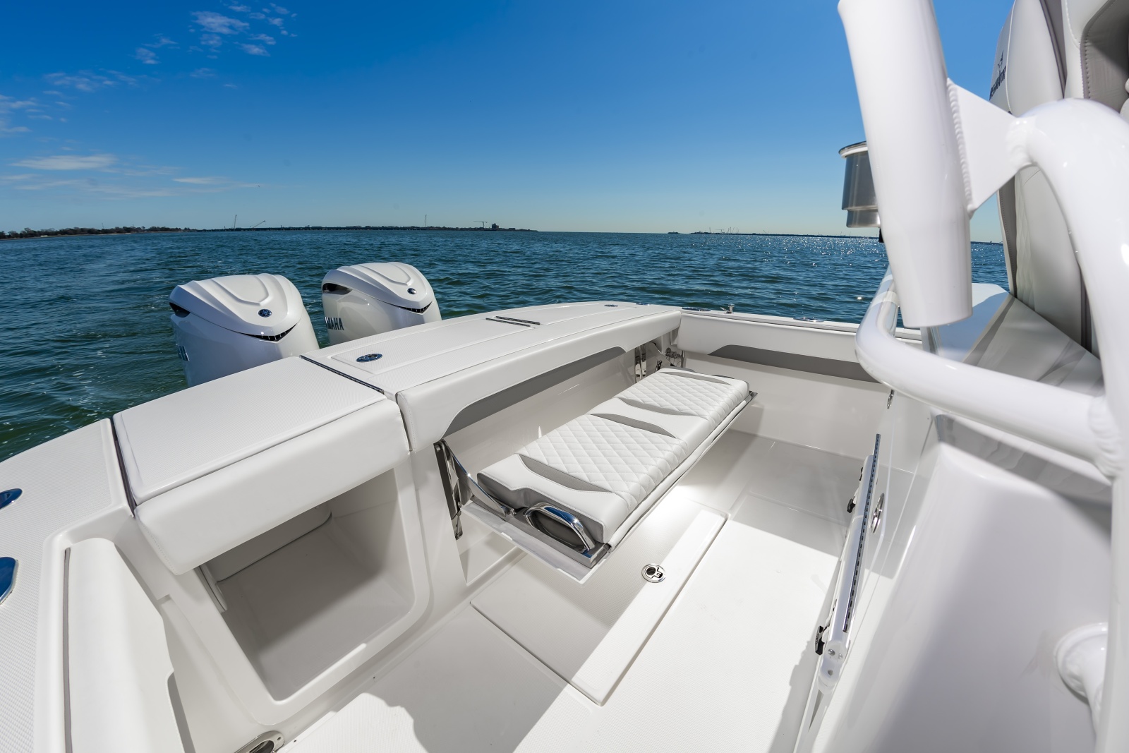 2026 Regulator 28 — 28Regulator2026Hull782_014