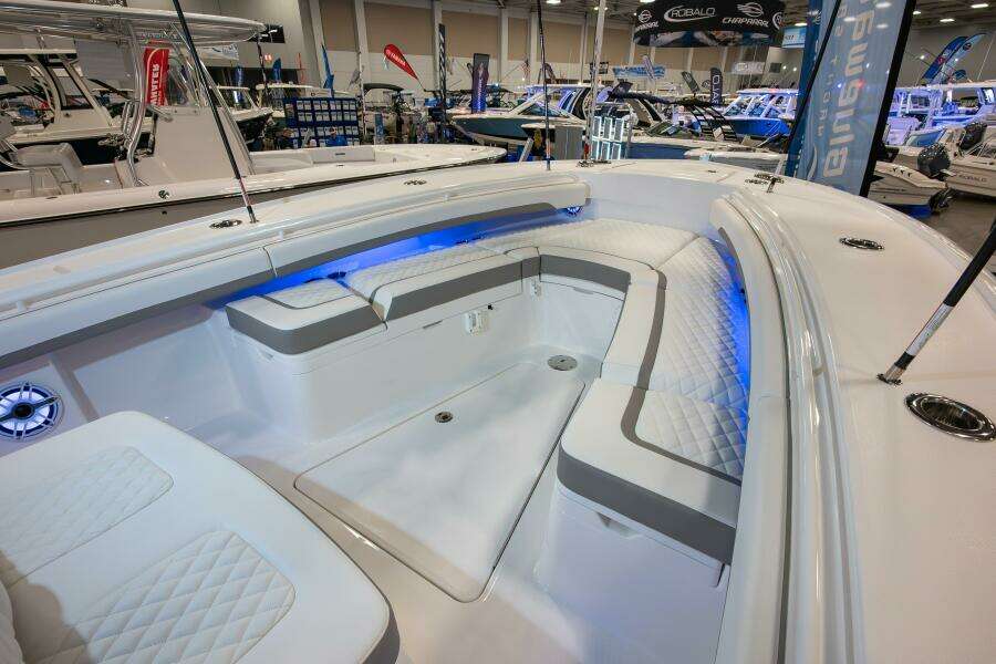 28ft Regulator Yacht For Sale