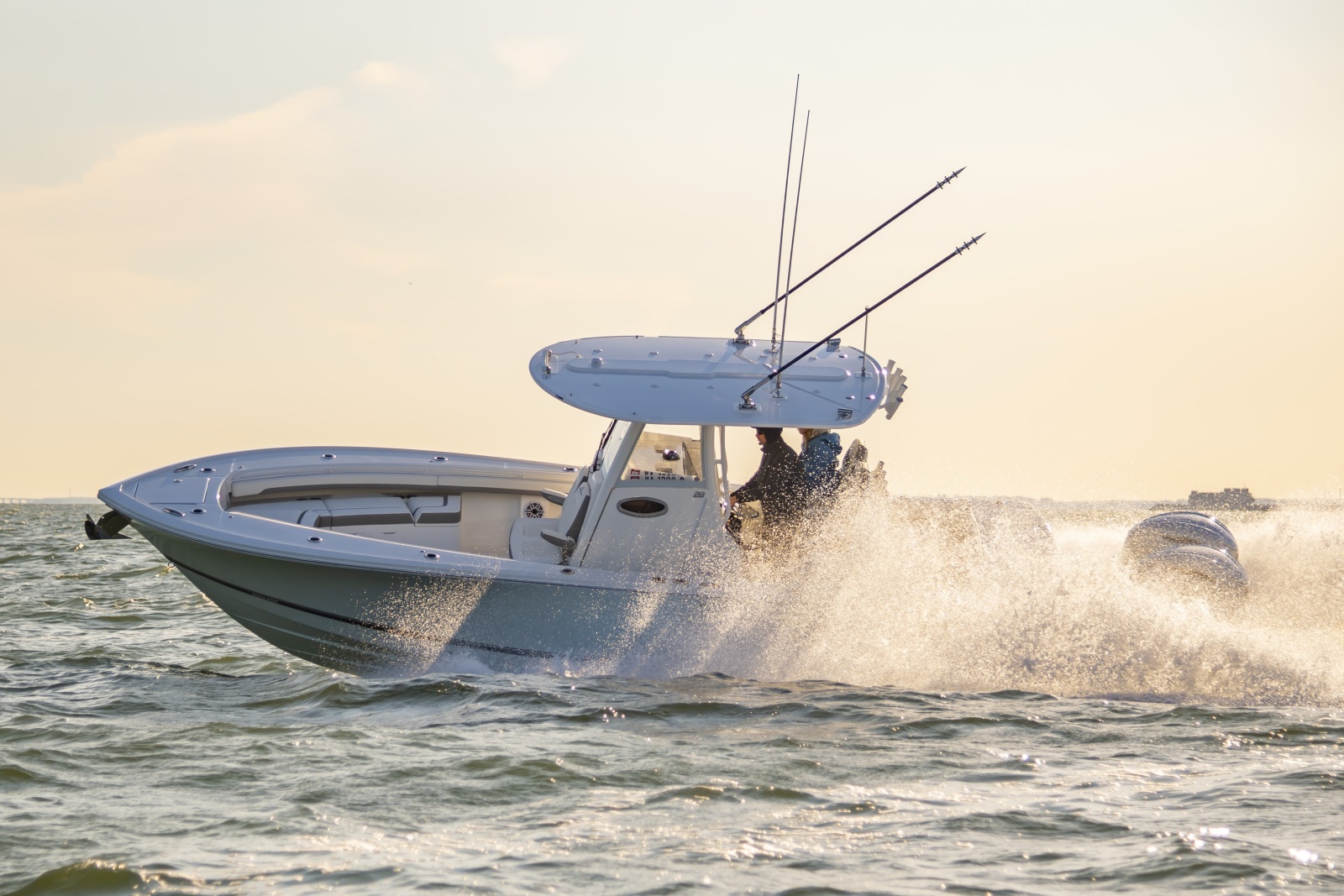 28Regulator2026Hull782_009