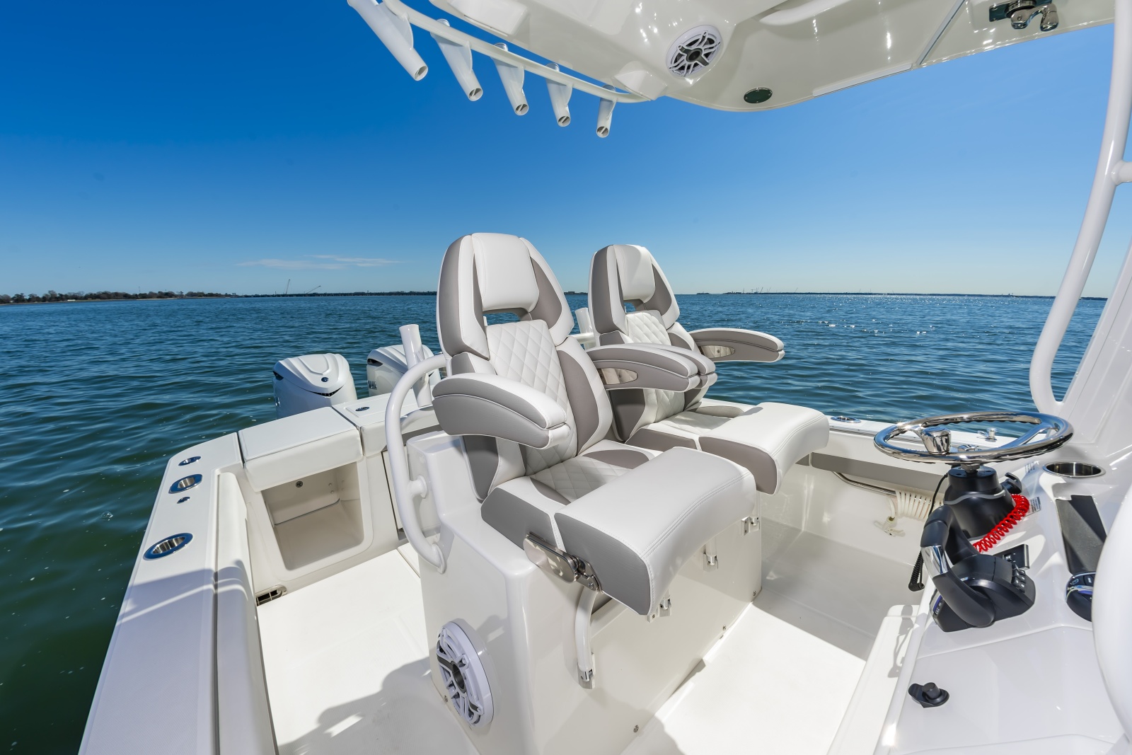 2026 Regulator 28 — 28Regulator2026Hull782_012