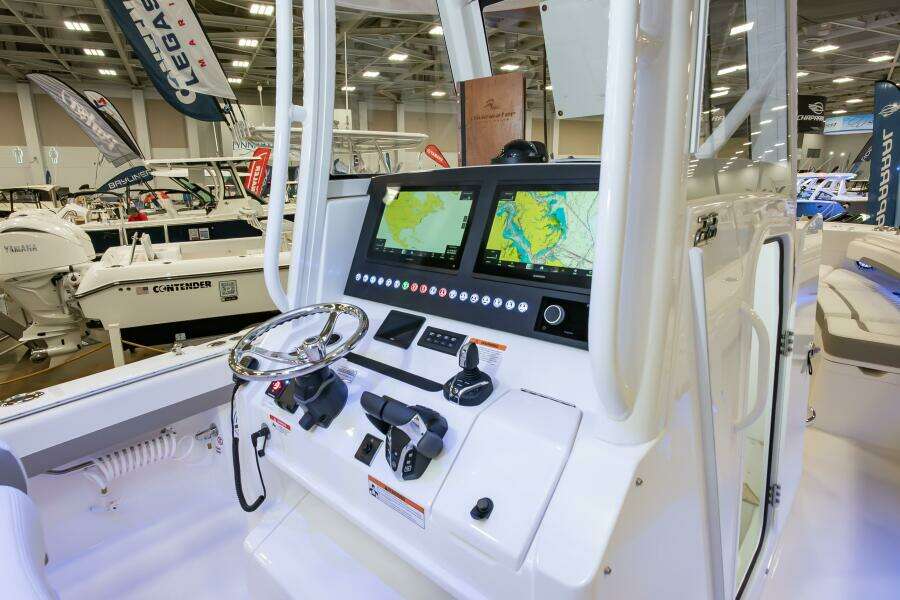 28ft Regulator Yacht For Sale