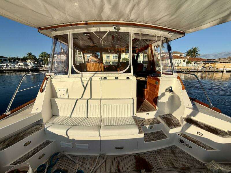 Last Dance 49ft Grand Banks Yacht For Sale
