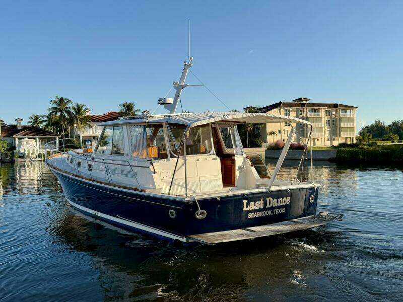 Last Dance 49ft Grand Banks Yacht For Sale