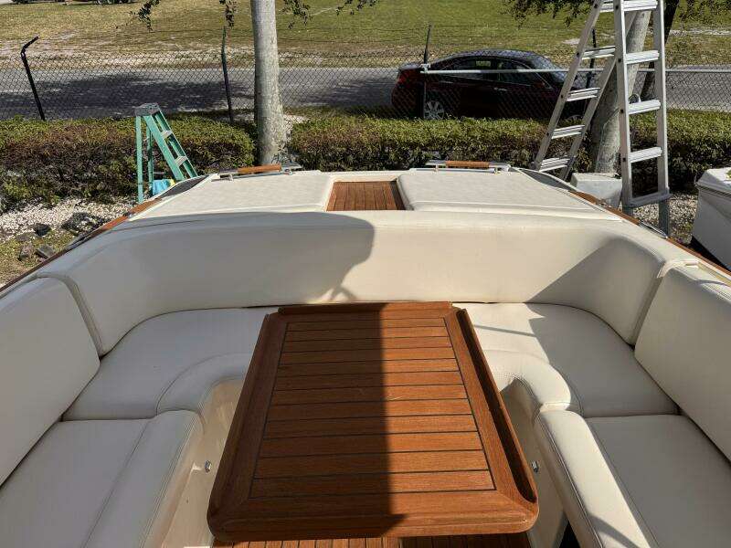 28ft Chris Craft Yacht For Sale