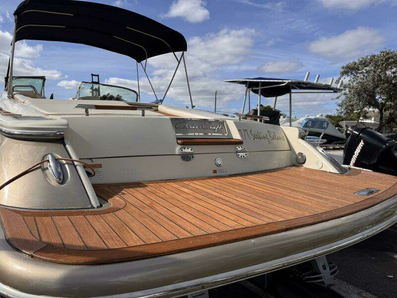 28ft Chris Craft Yacht For Sale