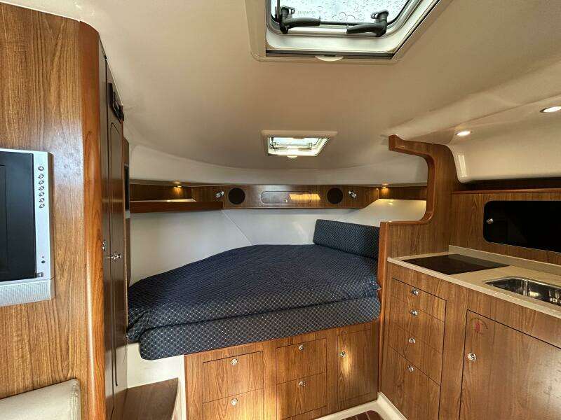 37ft Pursuit Yacht For Sale