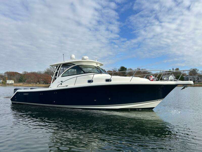 37ft Pursuit Yacht For Sale