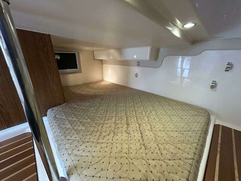 37ft Pursuit Yacht For Sale