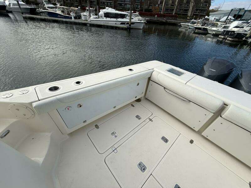 37ft Pursuit Yacht For Sale