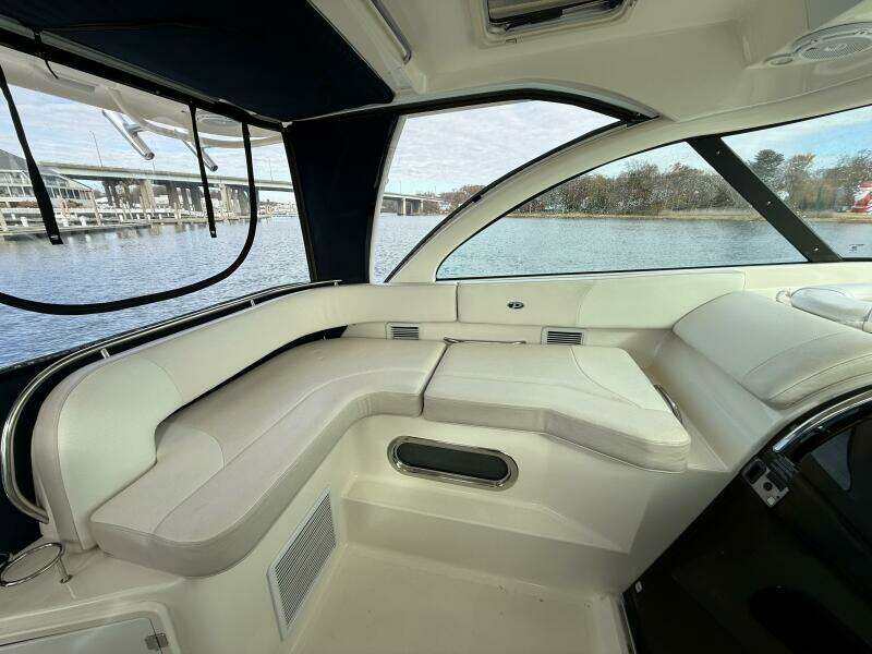 37ft Pursuit Yacht For Sale