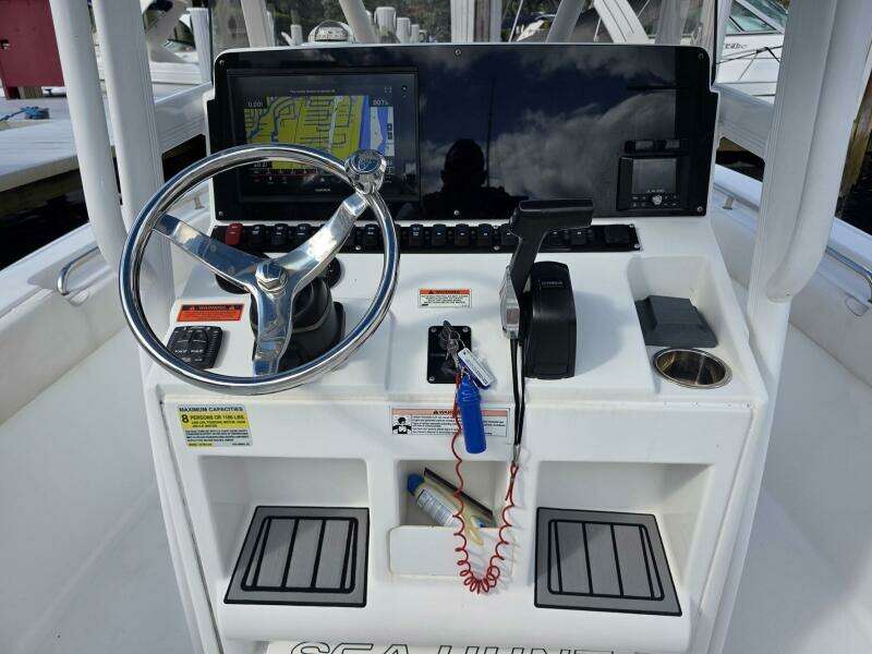 22ft Sea Hunt Yacht For Sale