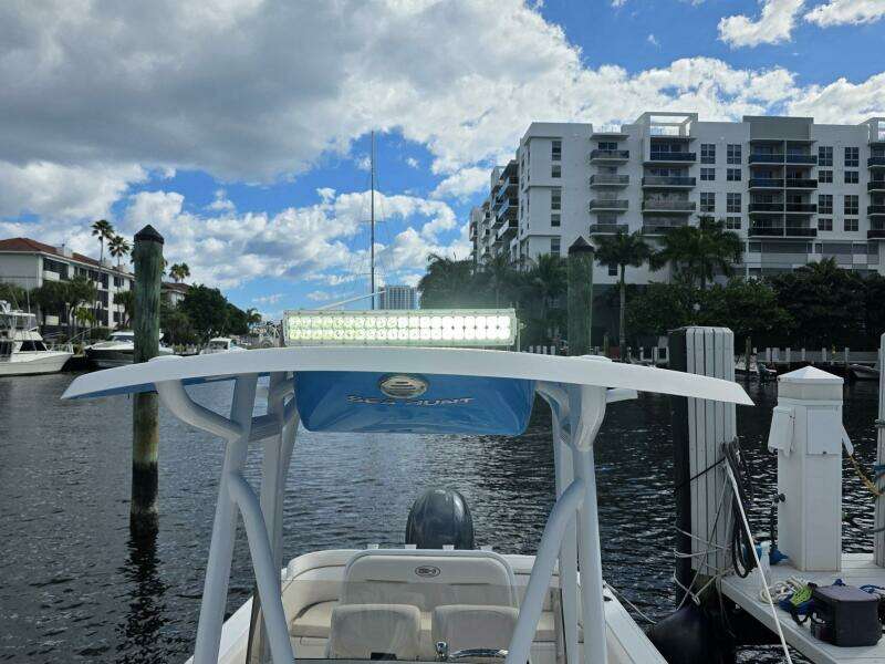 22ft Sea Hunt Yacht For Sale