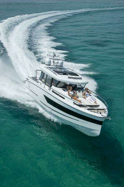 38ft Wellcraft Yacht For Sale