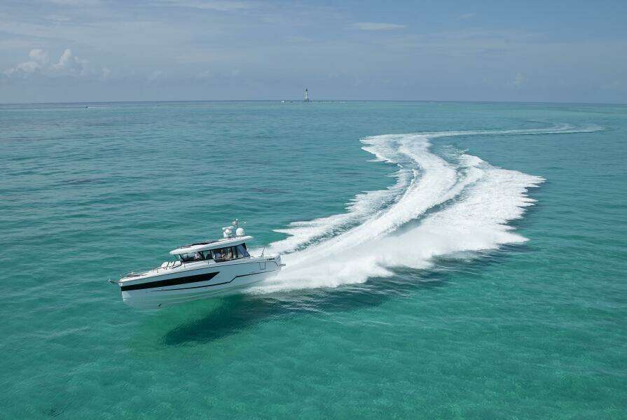 38ft Wellcraft Yacht For Sale