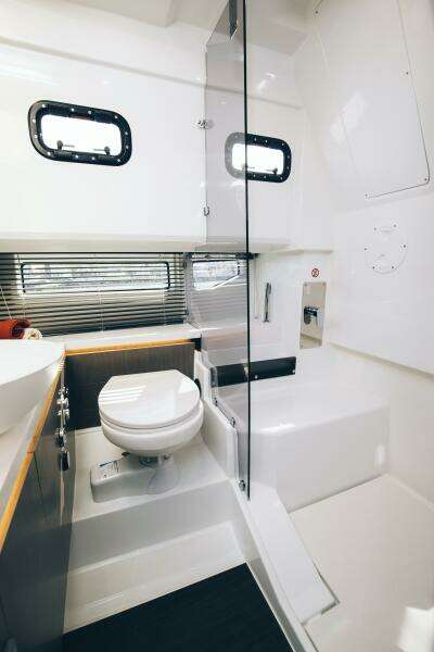 38ft Wellcraft Yacht For Sale