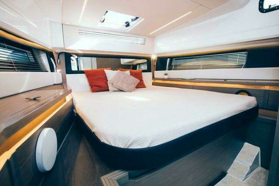 38ft Wellcraft Yacht For Sale