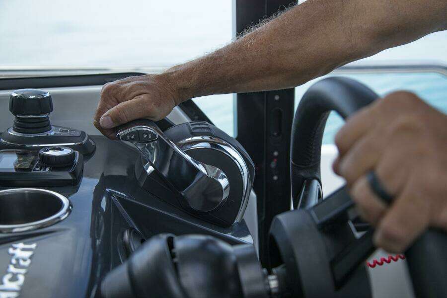 38ft Wellcraft Yacht For Sale