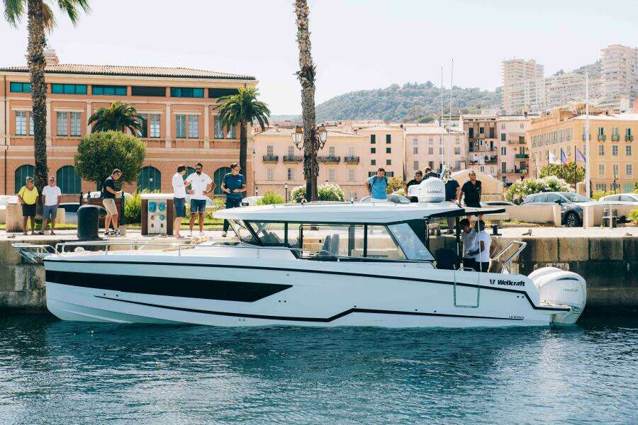 38ft Wellcraft Yacht For Sale