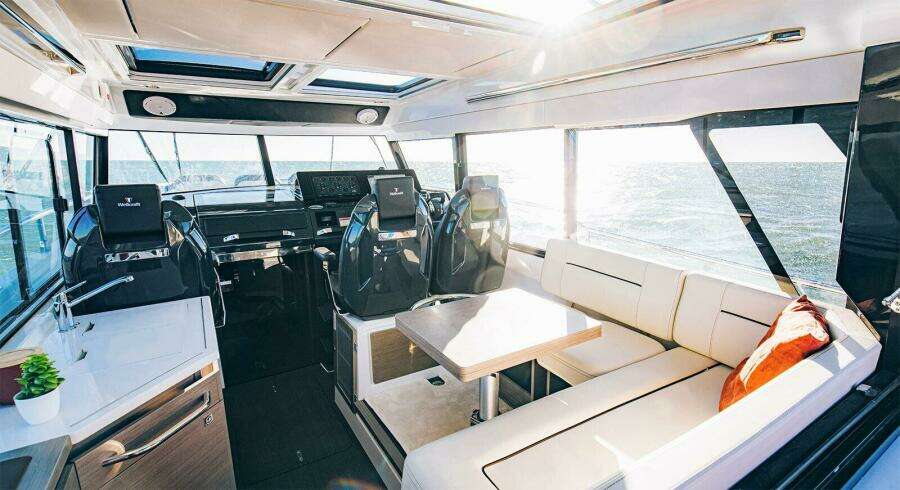 38ft Wellcraft Yacht For Sale