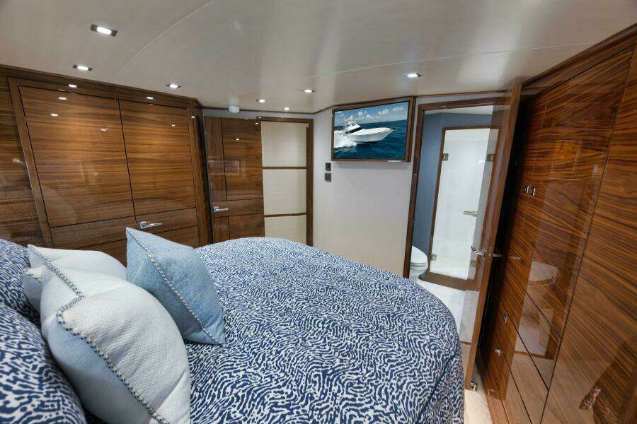 2024 Viking 68 Convertible- GYS TRADE- Master Stateroom