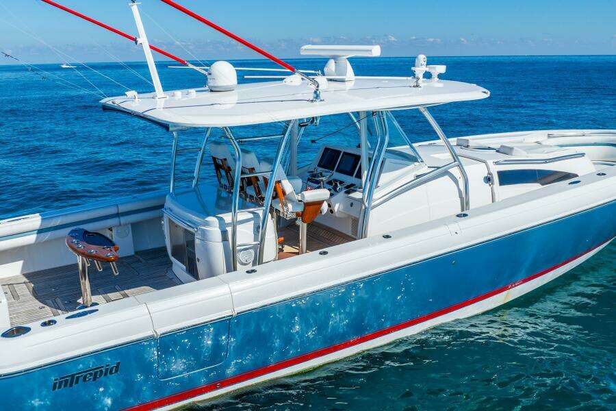 47ft Intrepid Yacht For Sale